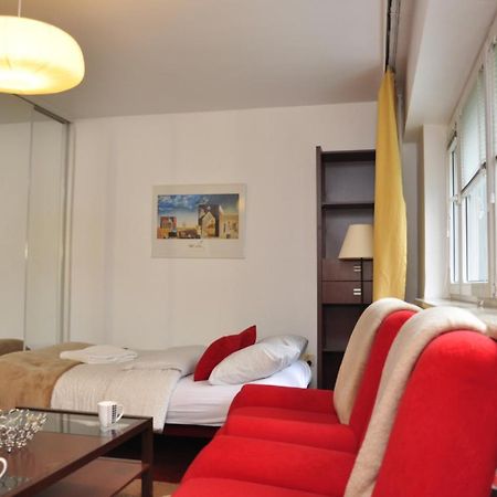Prudentia Apartments Moko Economy Warsawa Bagian luar foto